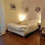 Amphitryon Bed and Breakfast 3*