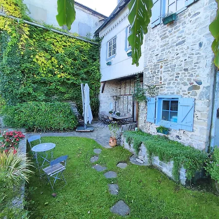 ベッド・アンド・ブレックファスト Amphitryon