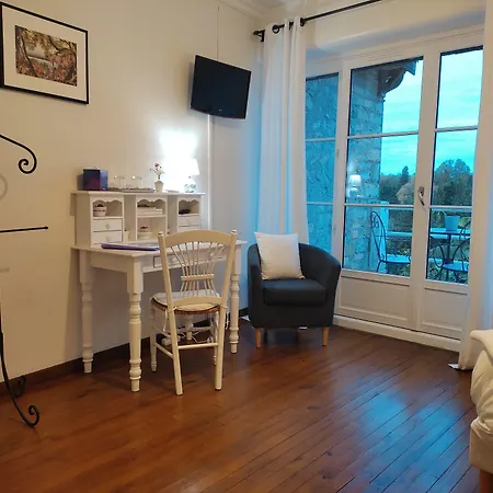 ベッド・アンド・ブレックファスト Amphitryon オロロン・サント・マリー