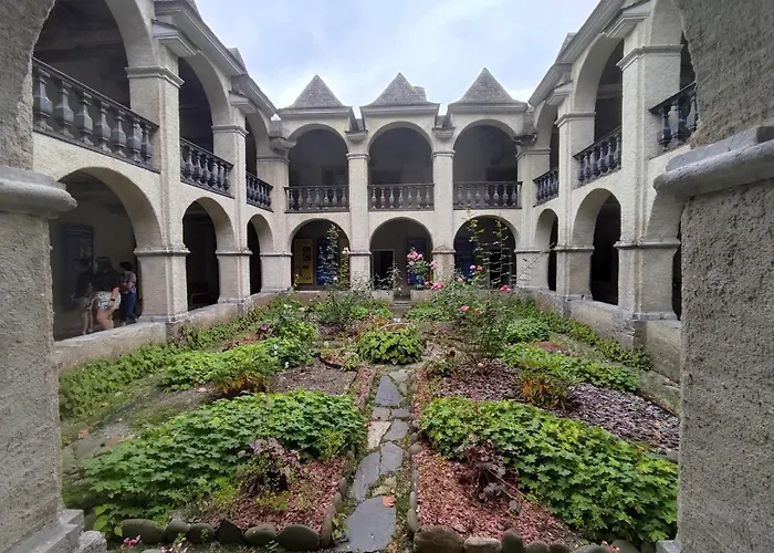 Amphitryon Bed & Breakfast 3*