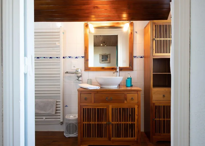 Amphitryon Bed & Breakfast